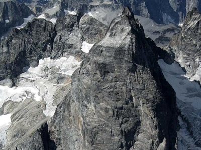 Mox Peaks, East