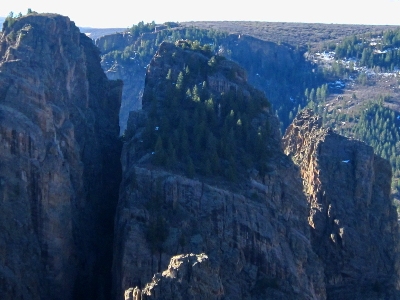 Island Peaks, Middle